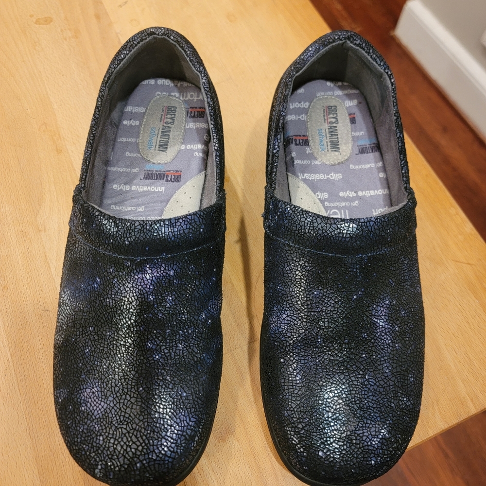 GREY'S ANATOMY CLOGS